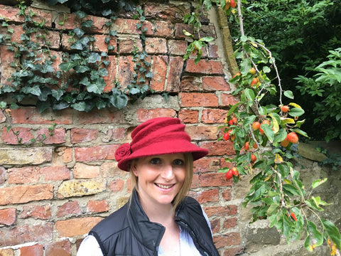 felted hat - red